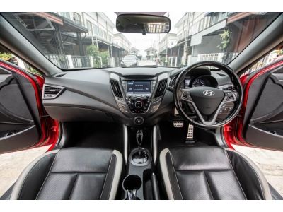 Hyundai Veloster 1.6 Sport 2016 A/T สีแดง (3 ประตู) รูปที่ 11